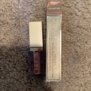 Stila liquid eyeshadow in rose gold retro